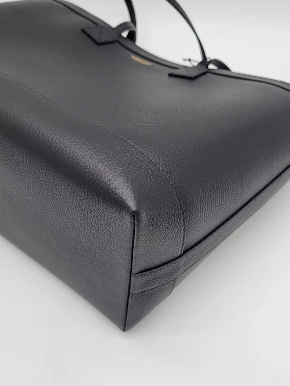 Burberry Medium Grainy Black Leather Tote Bag-NWT - Picture 6 of 11